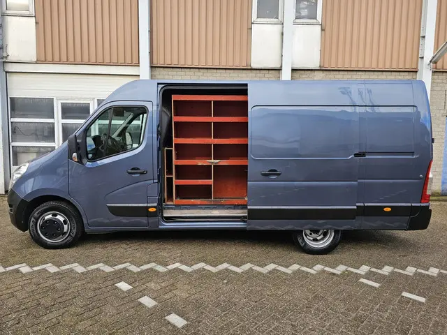 Renault Master T35 2.3 dCi L3H2 DL Energy 2018 Diesel 11