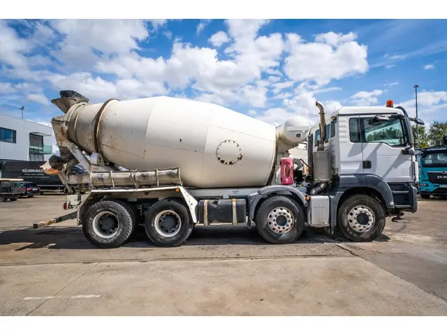 MAN TGS 32 360 BB+ LIEBHERR 9m3 2015 Diesel 3