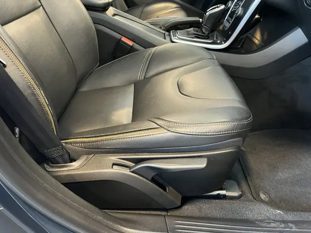 Volvo V40 Cross Country T3 Polar+ Luxury 2019 Benzine 29