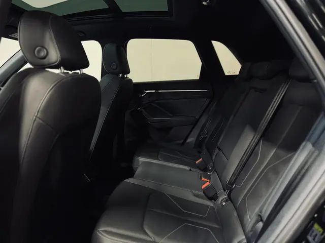 Audi Q3 35 TFSI S edition 2x S-Line 2022 Benzine 5