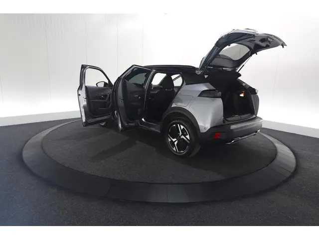 Peugeot 2008 PureTech 130 EAT8 GT 2024 Benzine 77