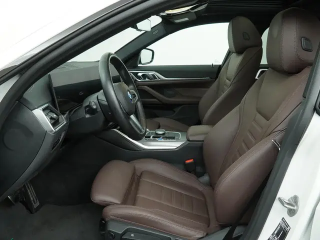 BMW i4 eDrive40 High Executive 84 kWh 2024 Elektrisch 13