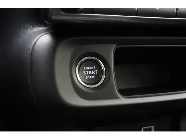 Citroën C3 1.2 PureTech Max 2024 Benzine 27