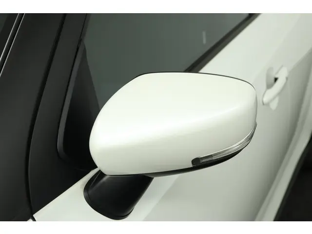 Suzuki Ignis 1.2 Smart Hybrid Style 2024 Benzine 37