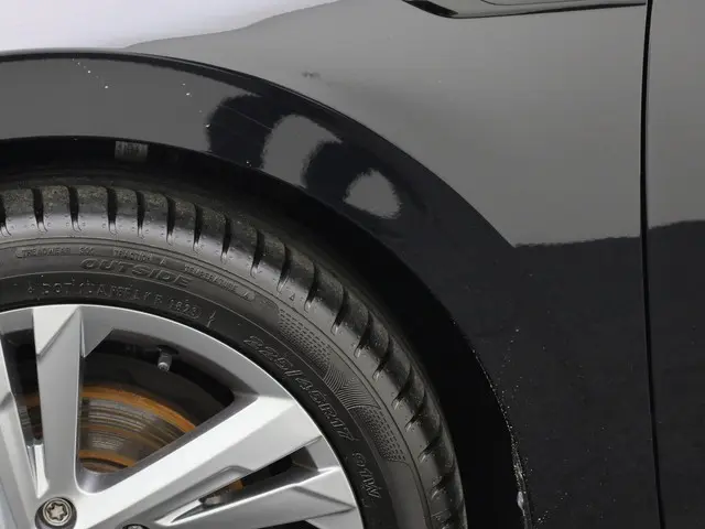 Volkswagen Golf 1.5 eTSI 130pk DSG R-Line 2024 Benzine 36