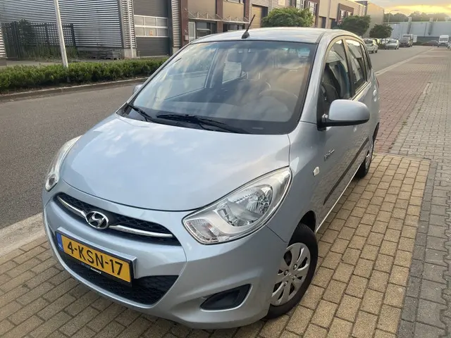 Hyundai i10