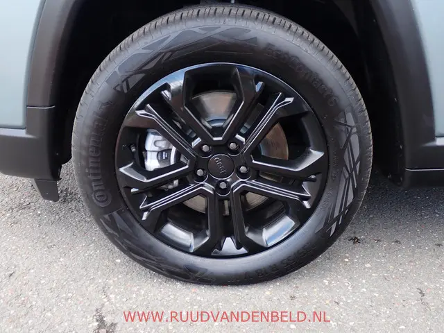 Jeep Compass 4XE 240 PHEV Upland 2023 Hybride Benzine 31
