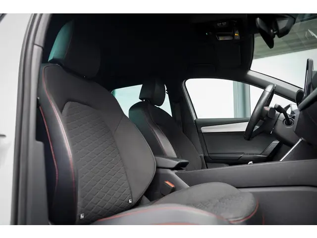 SEAT Leon Sportstourer 1.5 eTSI FR 2021 Benzine 17