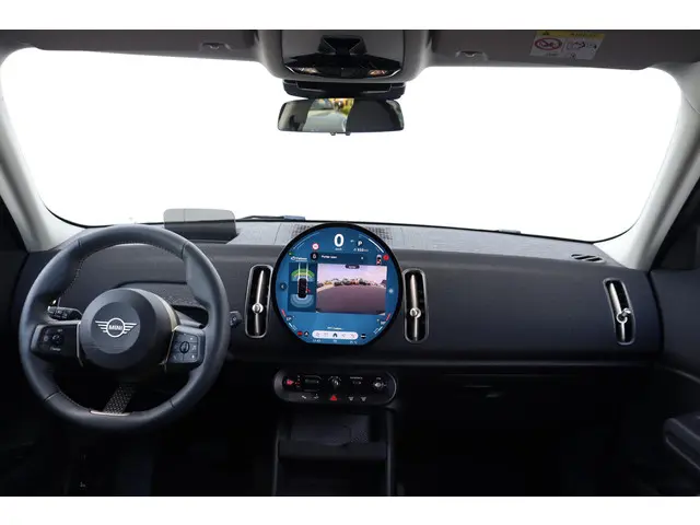 MINI Countryman C Aut. 2024 Benzine 18