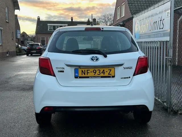 Toyota Yaris 1.5 Hybrid Aspiration 2016 Hybride Benzine 4