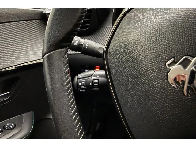 Peugeot 208 1.2T Blue Lease Allure 2020 Benzine 31