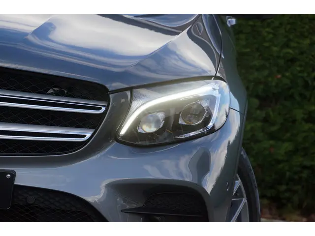 Mercedes-Benz GLC GLC 300 4M AMG line 2018 Benzine 14