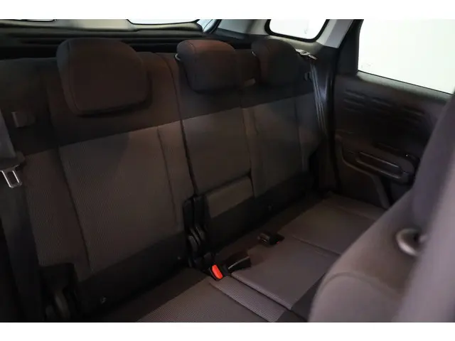 Citroën C3 Aircross PT 110 Shine 2020 Benzine 14