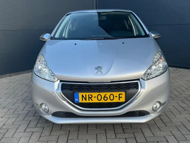 Peugeot 208 1.2 VTi Active / 5 Deurs / Pdc 2014 Benzine 10