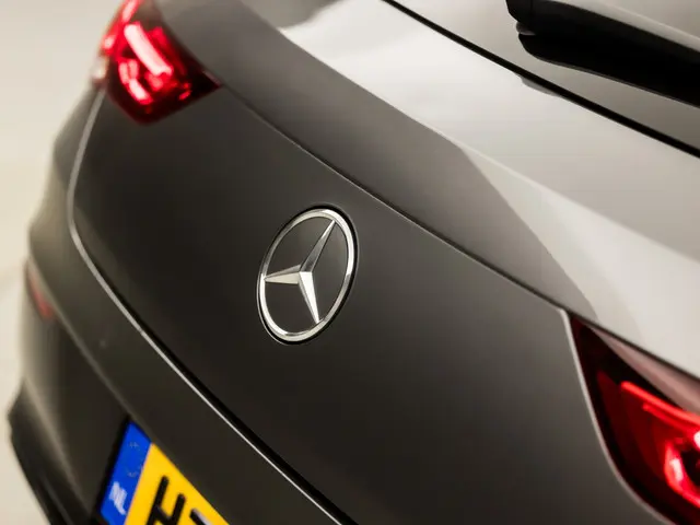 Mercedes-Benz CLA 250 e AMG Sport 2021 Hybride Benzine 38