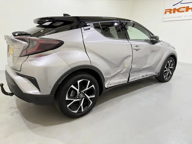 Toyota C-HR 1.8 Hybrid Bi-Tone Plus 2017 Hybride Benzine 8