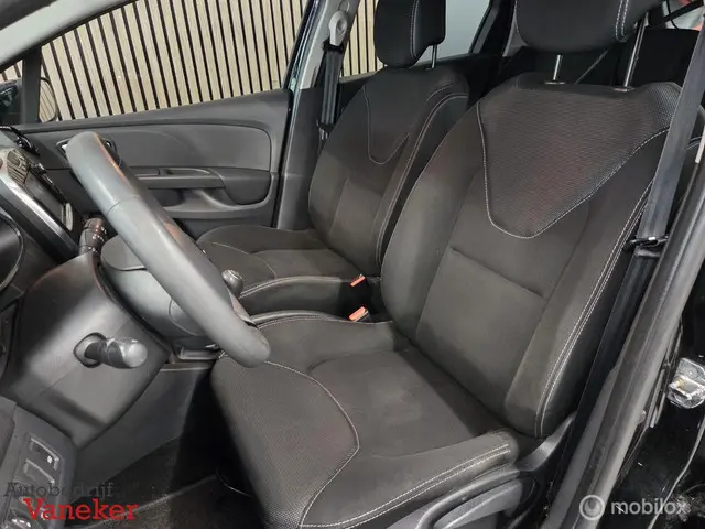 Renault Clio Estate 0.9 TCe Night&Day 2015 Benzine 16