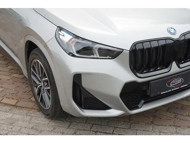 BMW X1 xDrive25e 2024 Hybride Benzine 20