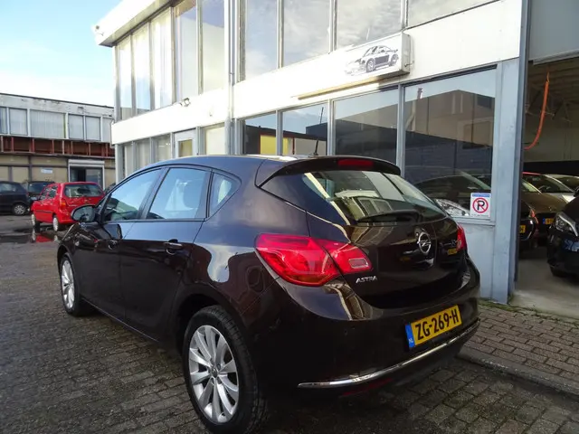 Opel Astra 1.4 Turbo Design Edition 2013 Benzine 3