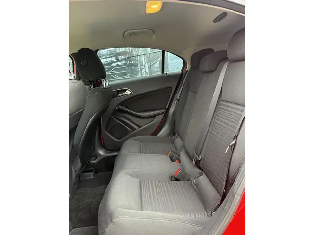 Mercedes-Benz A-Klasse 180 Ambition 2013 Benzine 30