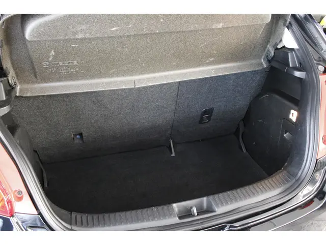 Mazda 2 1.3 Silver Edition 2015 Benzine 24