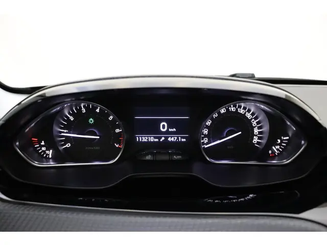 Peugeot 2008 1.2 PureTech 82pk Blue Lion 2016 Benzine 26