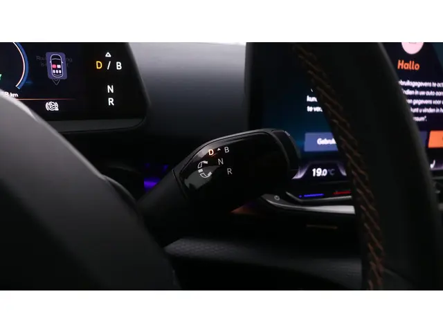 CUPRA Tavascan Adrenaline 82 kWh 2025 Elektrisch 15