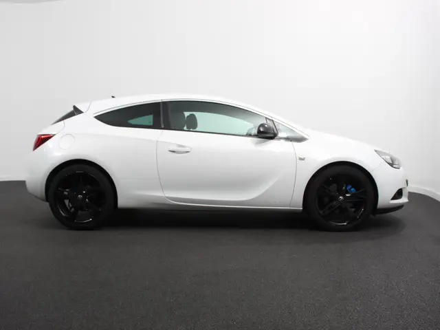 Opel Astra GTC 1.4 Turbo 120pk Sport 2015 Benzine 9
