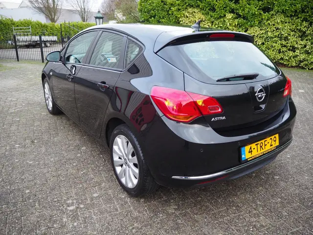 Opel Astra 1.4 Turbo Berlin 2014 Benzine 4