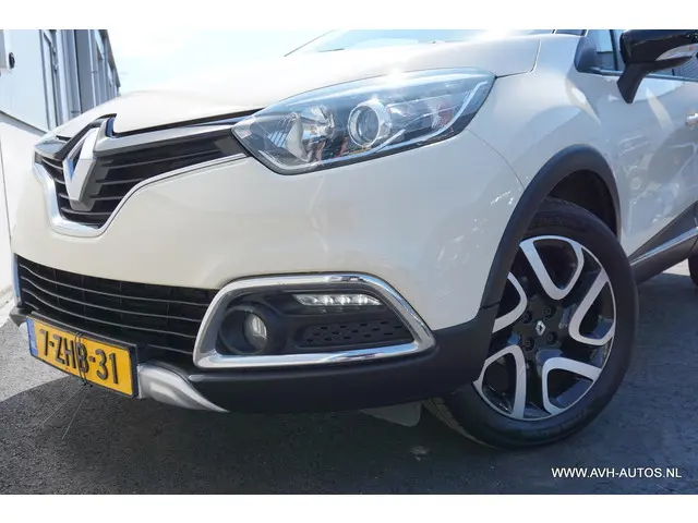 Renault Captur 0.9 TCe Helly Hansen 2015 Benzine 12