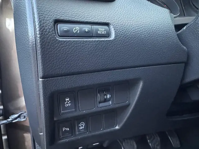 Nissan QASHQAI 1.2 Acenta ( TREKHAAK + AIRCO ) 2014 Benzine 22