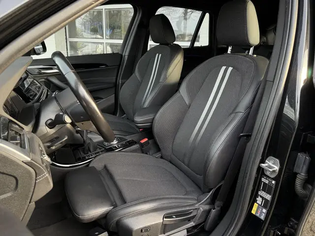 BMW X1 xDrive25e M SPORT 2021 Hybride Benzine 5