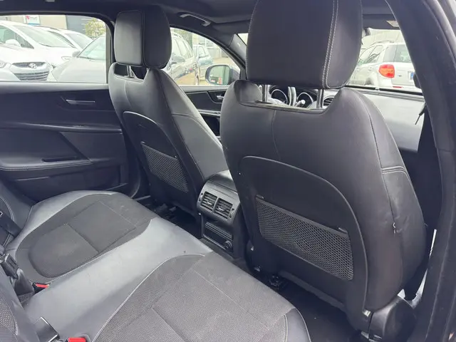 Jaguar XE 2.0 D Portfolio 2016 Diesel 15