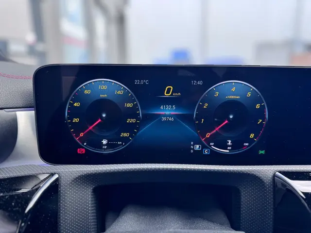 Mercedes-Benz CLA 200 AMG Line 2022 Benzine 24