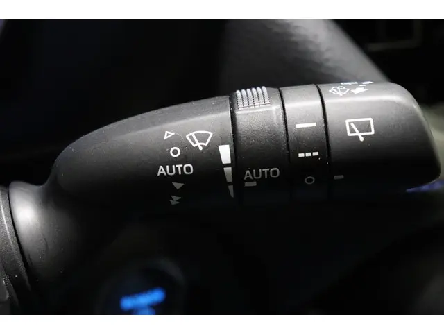 Toyota RAV4 2.5 Hybrid AWD Bi-Tone, 2020 Hybride Benzine 19