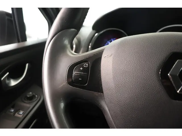 Renault Clio Estate 0.9 TCe Limited 2016 Benzine 20