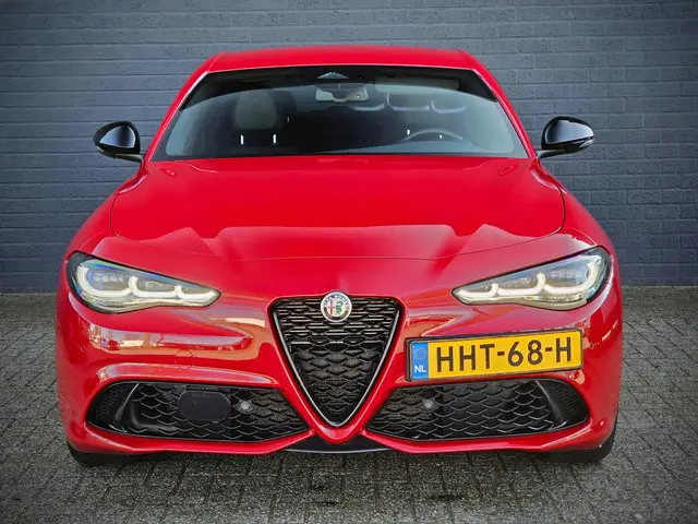 Alfa Romeo Giulia 2.0 T GME AWD Veloce 2024 Benzine 3
