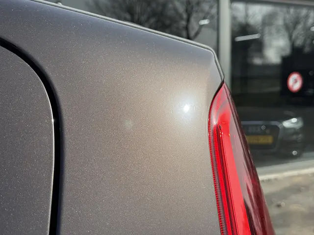 Suzuki Splash 1.2 Exclusive EASSS 2014 Benzine 30