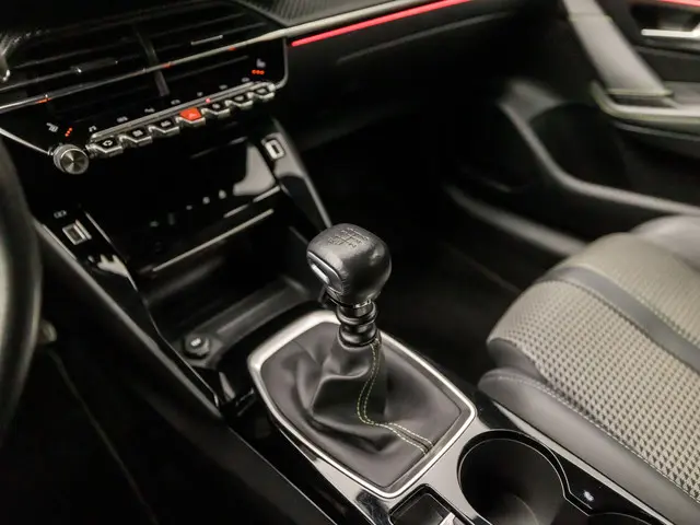 Peugeot 208 1.2 PureTech GT-Line Sport 2022 Benzine 10