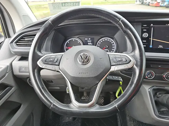 Volkswagen Transporter 2.0 TDI 2020 Diesel 11