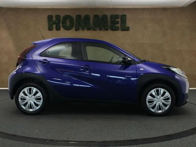 Toyota Aygo X 1.0 VVT-i MT Play 2024 Benzine 10