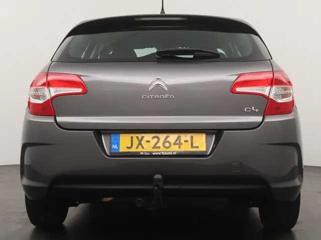 Citroën C4 1.2 PureTech Live 2016 Benzine 4