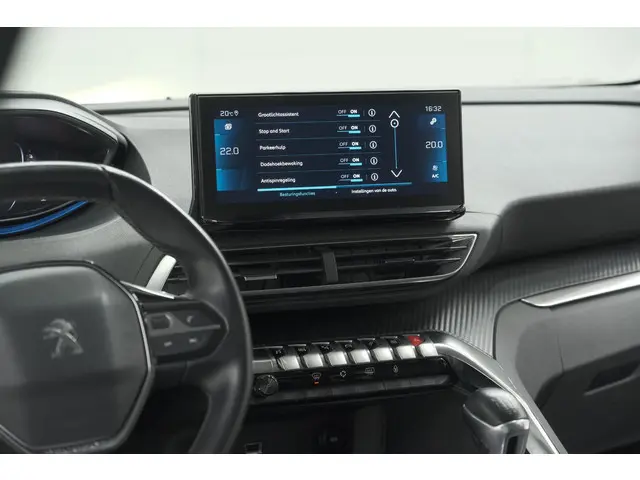 Peugeot 3008 PureTech 130 Allure 2021 Benzine 54