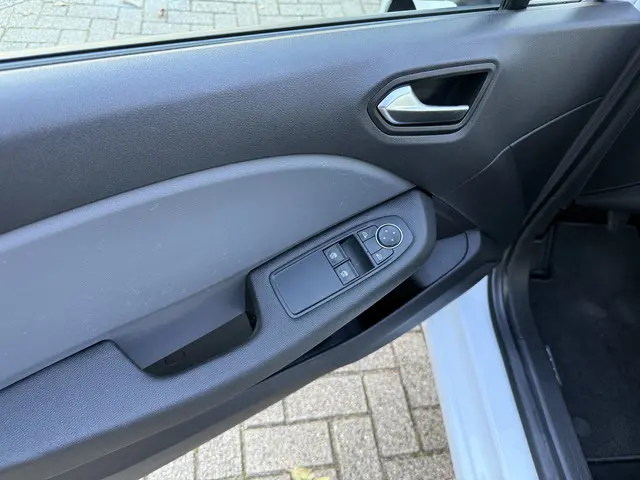 Renault Clio 1.0 TCe Life 2020 Benzine 10