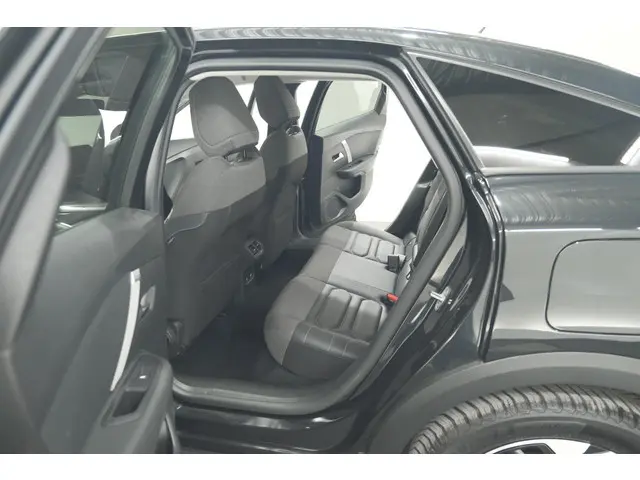Citroën C4 Puretech 130 EAT8 Shine 2020 Benzine 28