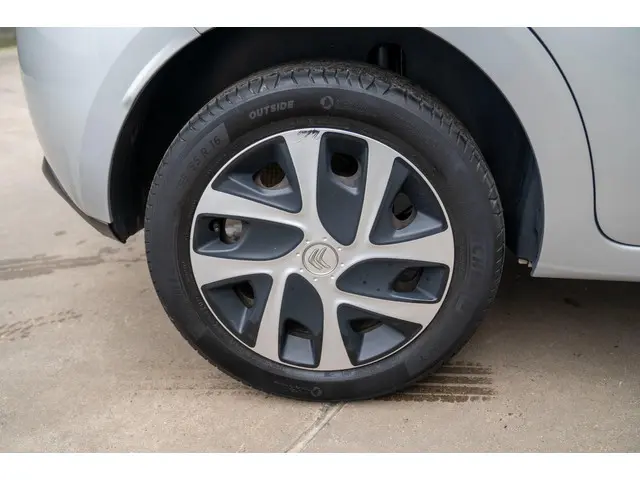 Citroën C3 1.2 PureTech Selection 2017 Benzine 14