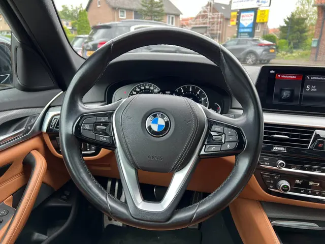 BMW 5 Serie Touring 520i High Executive 2018 Benzine 12
