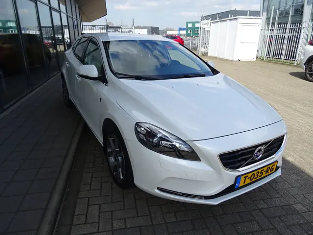 Volvo V40 1.5 T3 Ocean Race AUTOMAAT 2016 Benzine 10