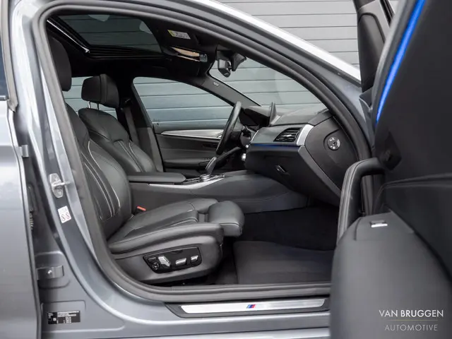 BMW 5 Serie 520i High Executive M-Sport 2019 Benzine 45