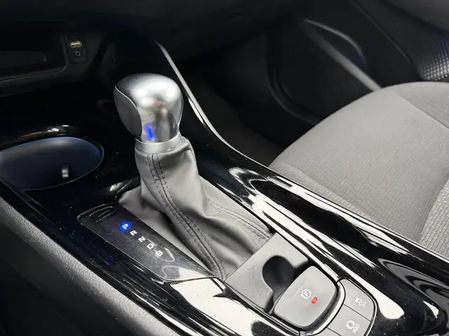 Toyota C-HR 1.8 Hybrid Dynamic 2019 Hybride Benzine 20